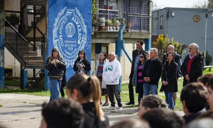 Noticias de Mar del Plata. OPISU inicia la reparación de las escaleras en el Complejo Centenario de Mar del Plata Noticias de Mar del Plata. OPISU inicia la reparación de las escaleras en el Complejo Centenario de Mar del Plata