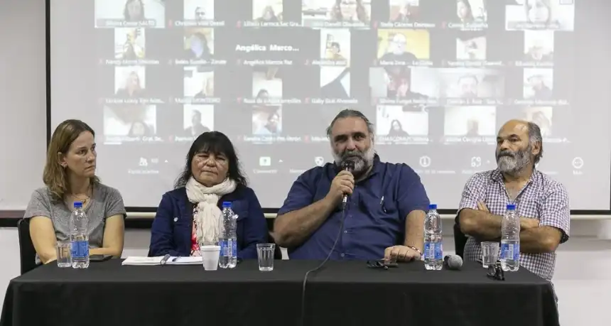 Noticias de Regionales. Provincia de Buenos Aires acordó suba salarial del 10% para docentes en dos tramos Noticias de Regionales. Provincia de Buenos Aires acordó suba salarial del 10% para docentes en dos tramos