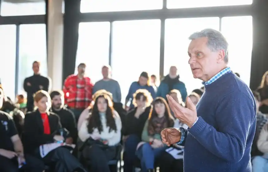 Noticias de Mar del Plata. Pulti denuncia ausencia de boletas de Acción Marplatense en las urnas Noticias de Mar del Plata. Pulti denuncia ausencia de boletas de Acción Marplatense en las urnas