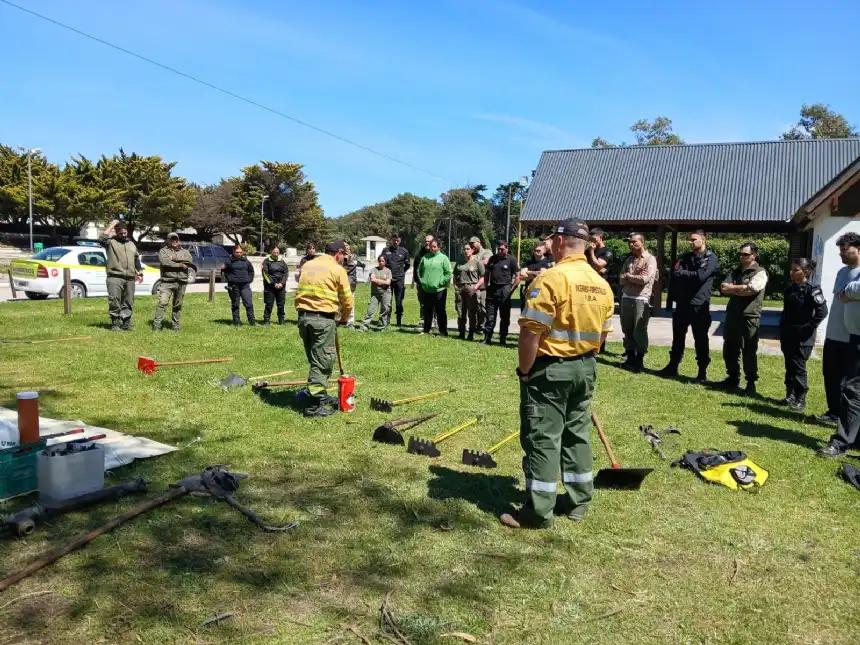 Noticias de Necochea. Realizan prácticas para combatir incendios forestales Noticias de Necochea. Realizan prácticas para combatir incendios forestales