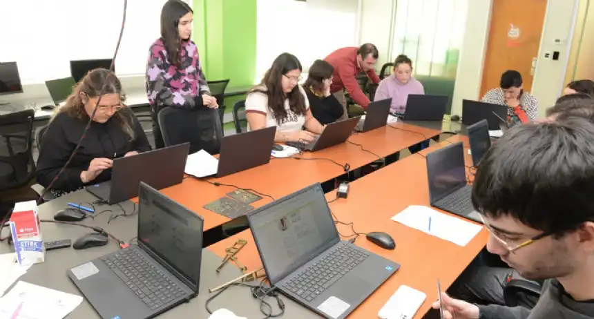 Noticias de Tandil. Tandil avanza con el programa Primeros pasos para el empleo y fortalece la inserción laboral Noticias de Tandil. Tandil avanza con el programa Primeros pasos para el empleo y fortalece la inserción laboral