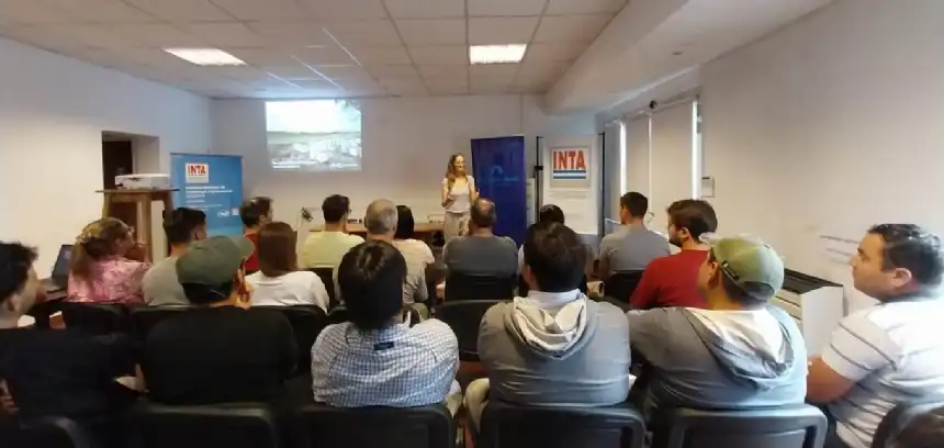 Noticias de Agro y Negocios. Tandil impulsa nuevos emprendimientos con un curso de iniciación en apicultura