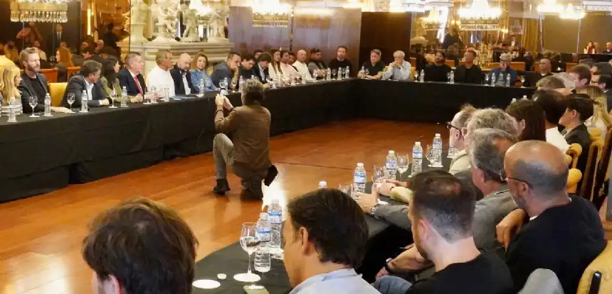 Noticias de Turismo. Temporada de verano 2025 Scioli y el sector turístico planifican acciones en Mar del Plata