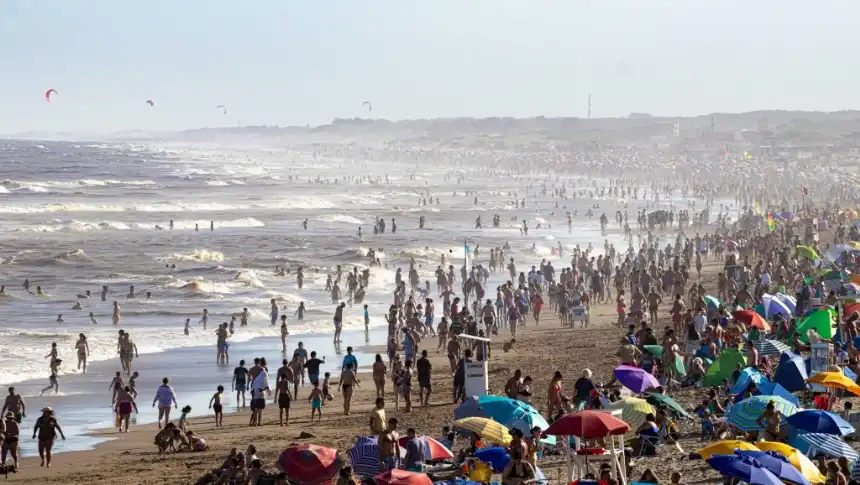 Noticias de Turismo. Villa Gesell cerró enero con gran éxito turístico