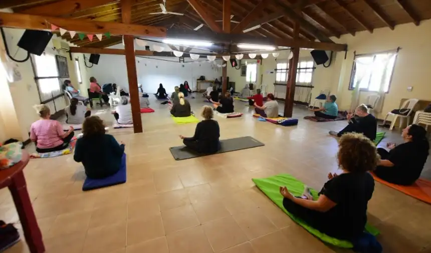 Noticias de Villa Gesell. Villa Gesell lanza colonia gratuita para adultos mayores en el Centro Comunitario Sur Noticias de Villa Gesell. Villa Gesell lanza colonia gratuita para adultos mayores en el Centro Comunitario Sur