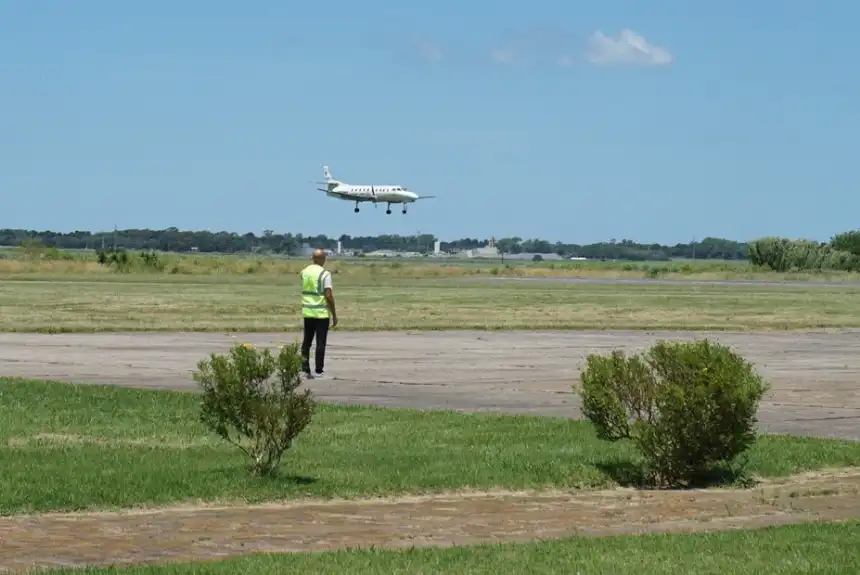 Noticias de Villa Gesell. Villa Gesell recuperó sus vuelos comerciales regulares