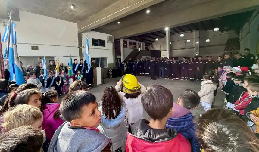 Noticias de Mar Chiquita. Wischnivetzky otorgará subsidio mensual para el cuartel de bomberos voluntarios de Vidal Noticias de Mar Chiquita. Wischnivetzky otorgará subsidio mensual para el cuartel de bomberos voluntarios de Vidal