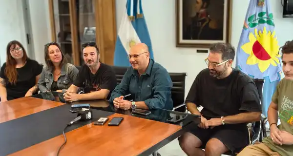 Balcarce. Balcarce estrena su primera película local con una premiere solidaria