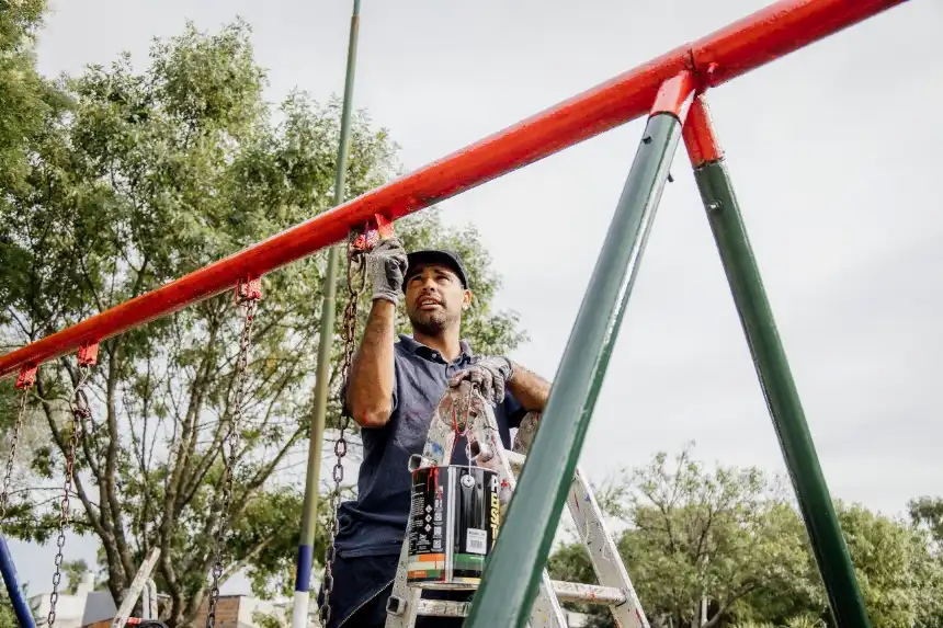Noticias de Mar del Plata. El Municipio avanzó con mejoras en la plaza Héroes de Malvinas Noticias de Mar del Plata. El Municipio avanzó con mejoras en la plaza Héroes de Malvinas