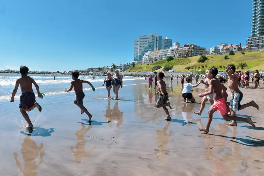 Noticias de Mar del Plata. El programa Mar de Chicos cerró con éxito en Varese Noticias de Mar del Plata. El programa Mar de Chicos cerró con éxito en Varese