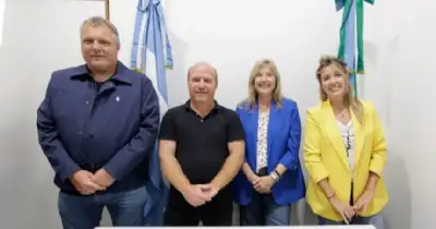 Regionales. En Provincia firman convenios con intendentes de Mar Chiquita y Pila