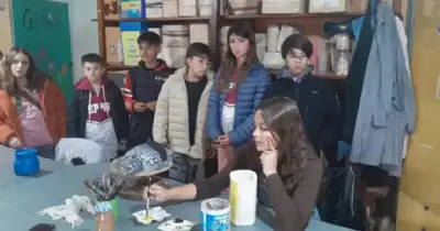 Loberia. Estudiantes de la Escuela Artística visitaron la Casa de la Juventud