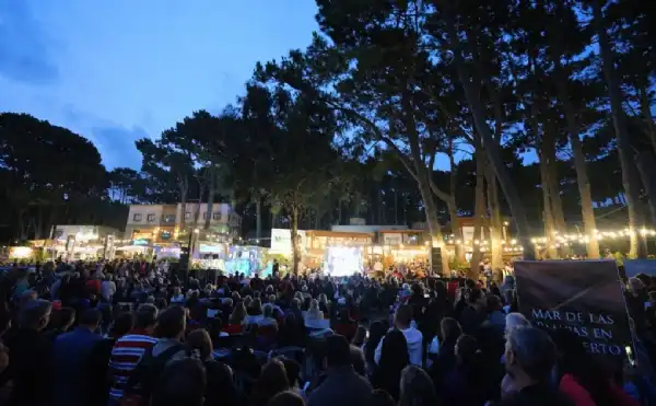 Turismo. Mar de las Pampas en concierto brilló con una noche lírica inolvidable