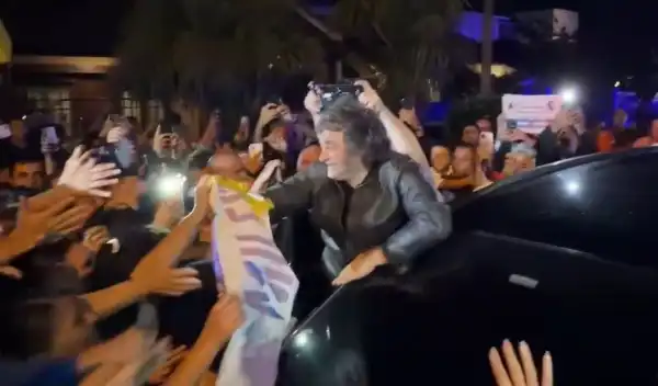 General Pueyrredon. Masiva caravana acompañó a Milei en Mar del Plata