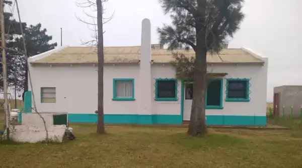 Loberia. Mejoras en la escuela rural N° 23 de El Lenguaráz antes de clases