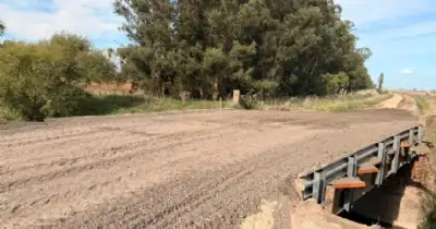 Loberia. Puente La Chiripa: reparación lista y tránsito habilitado