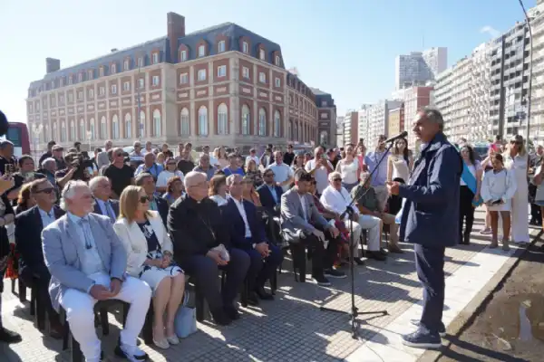Turismo. Scioli elogió a Mar del Plata en los festejos por sus 152 años