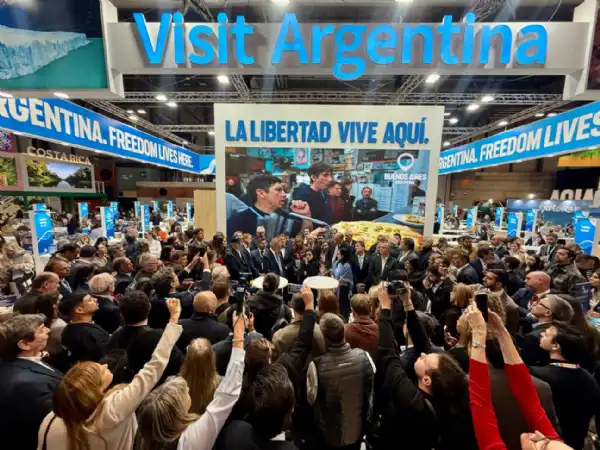 Turismo. Scioli inauguró el stand de Argentina en la Fitur 2026