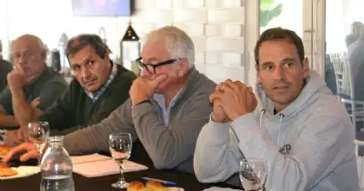 Agro y Negocios. Sociedad Rural de Lobería alerta por vacunación antiaftosa