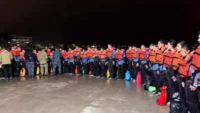 Mar del Plata - Cadetes de la Escuela Naval realizan prácticas de supervivencia en la Base de Mar del Plata