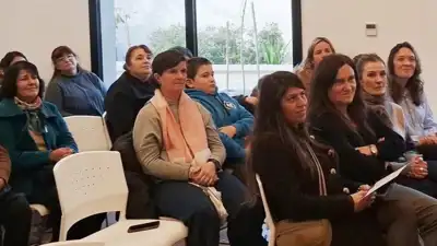 Lobería - Charla gratuita para mujeres emprendedoras sobre comunicación y marketing digital