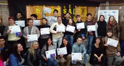 Diecisiete jóvenes de Mar Chiquita se gradúan del Plan FinEs