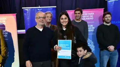 Familias de Tandil reciben boletos de compra de lote bajo el Plan Familia Propietaria
