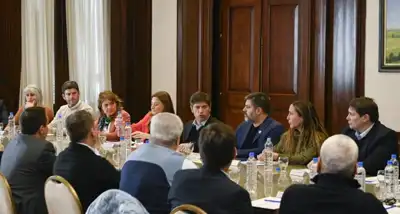 Gobernador Kicillof y ministra Díaz firman adhesión de municipios al programa contra la violencia de género