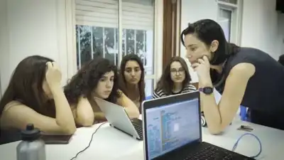 Mar del Plata - Inician seis semanas de Game Lab para chicas de 13 a 18 años en Mar del Plata