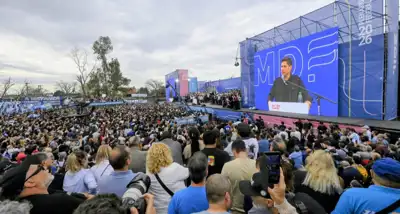 Kicillof mostró músculo político en el encuentro del MF
