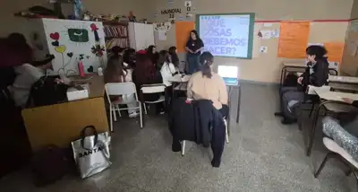 La Municipalidad de Necochea brinda charla sobre plásticos a estudiantes del CEC N° 801