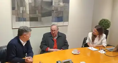 Lunghi avanza con Renault por la apertura de la calle Almafuerte y la ex Metalúrgica Tandil