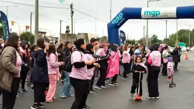Más de 220 personas participaron en la segunda Caminata Octubre Rosa en Batán