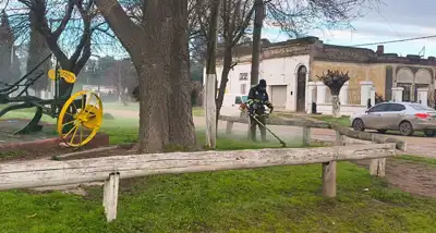 Municipalidad de Necochea intensifica obras de entoscado y mantenimiento en Santamarina y Energía