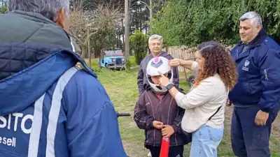 Villa Gesell - Municipalidad entrega cascos gratuitos y realiza controles de tránsito en Villa Gesell
