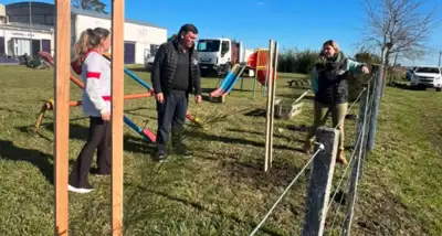 Plantaron 70 casuarinas en la Escuela Rural El Remanso